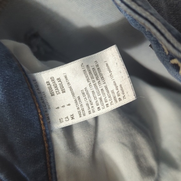 American Eagle High Rise Jegging Backed Distressed Next Level Stretch Size 6 - Picture 8 of 8